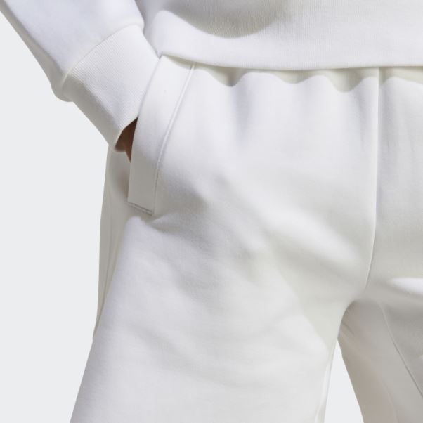 Adidas Future Icons Badge Of Sport Shorts Blanc