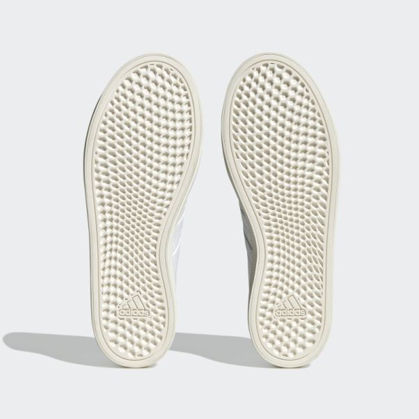 Adidas Bravada 2.0 Lifestyle Chaussures De Skateboard En Toile Blanche
