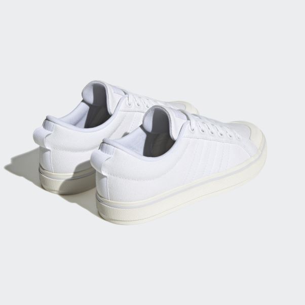 Adidas Bravada 2.0 Lifestyle Chaussures De Skateboard En Toile Blanche