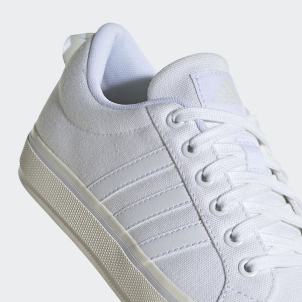 Adidas Bravada 2.0 Lifestyle Chaussures De Skateboard En Toile Blanche