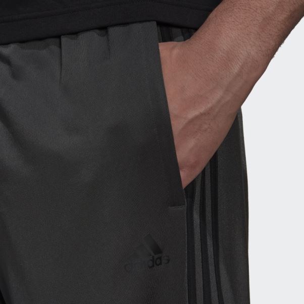 Adidas Essentials Warm-up Pantalon De Survêtement Fuselé à 3 Bandes Gris