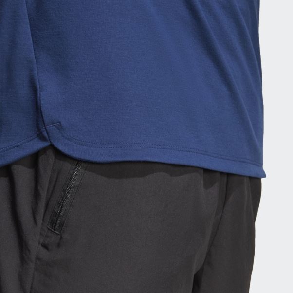 Adidas Bleu Foncé Conçu Pour Le T-shirt D'entraînement