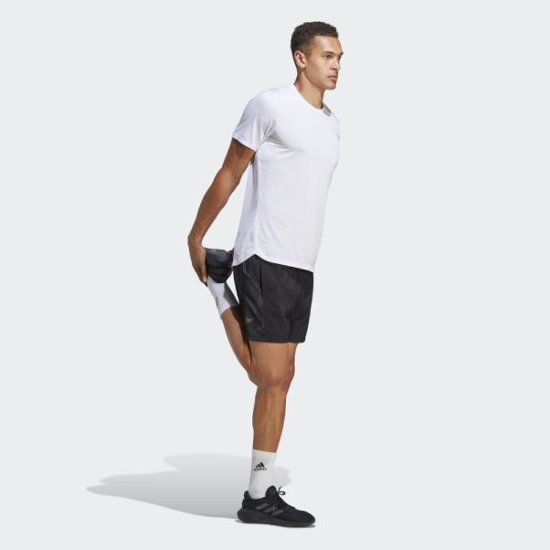 Adidas Possède Le Short Saisonnier Run Noir