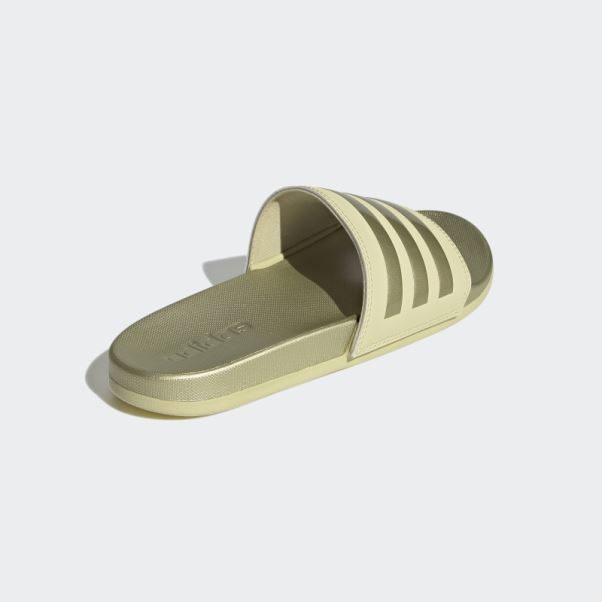 Sandales Adilette Confort Beige Sable Adidas