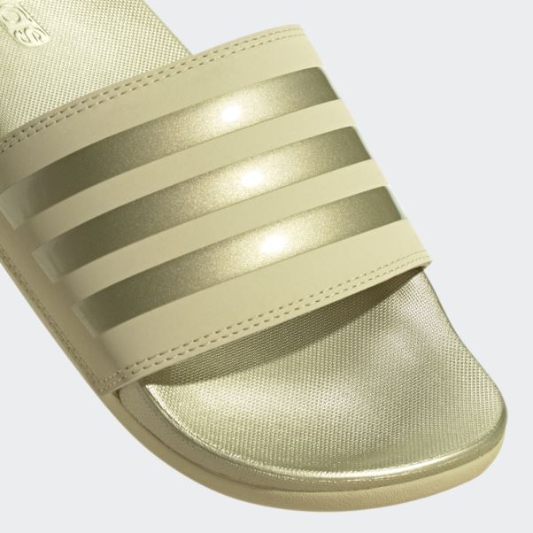 Sandales Adilette Confort Beige Sable Adidas