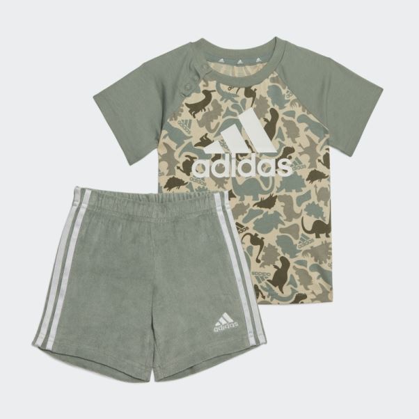 Adidas Ensemble T-shirt Et Short Imprimé Dino Camo Vert Argenté