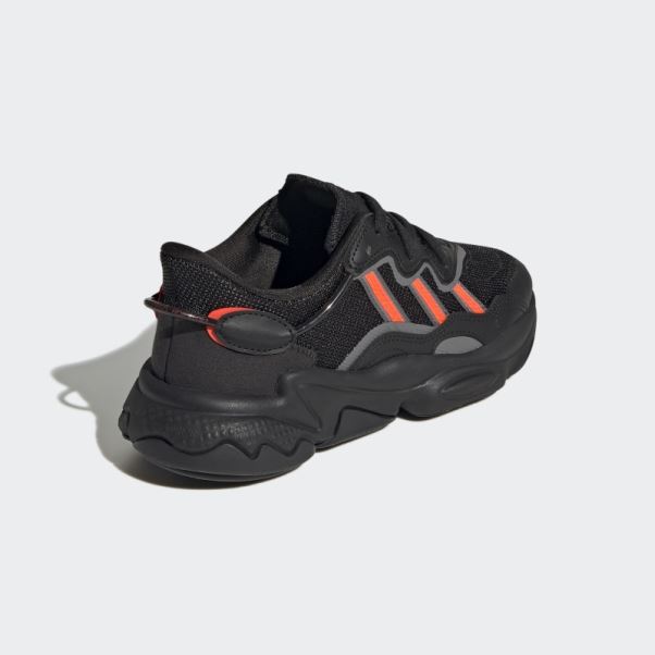 Chaussure Adidas Ozweego Rouge
