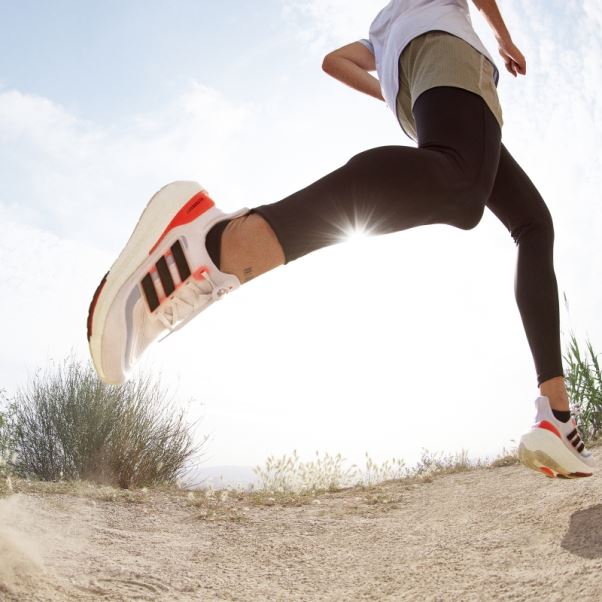 Chaussures De Running Ultraboost Light Blanc Adidas