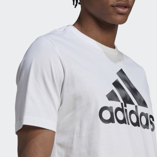 T-shirt Imprimé Camouflage Adidas Essentials Blanc