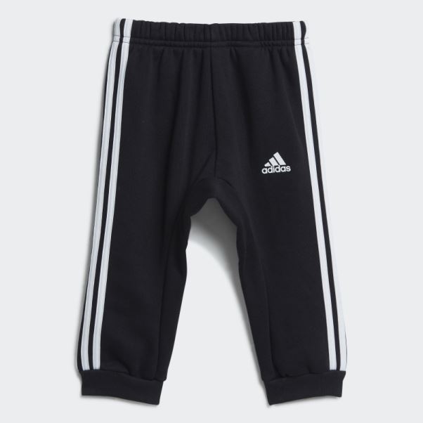 Ensemble De Jogging Adidas Gris Moyen Avec écusson De Sport
