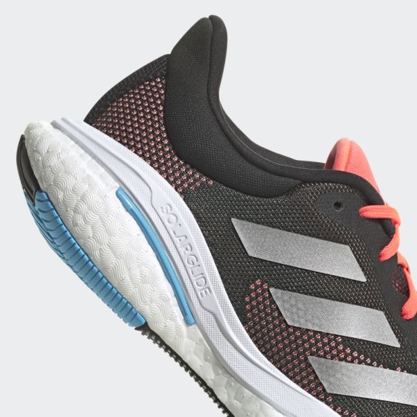 Chaussure Adidas Solarglide 5 Carbone
