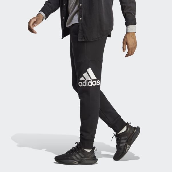Adidas Pantalon Noir Essentiel En Molleton à Logo Et Chevilles Fuselées Adidas