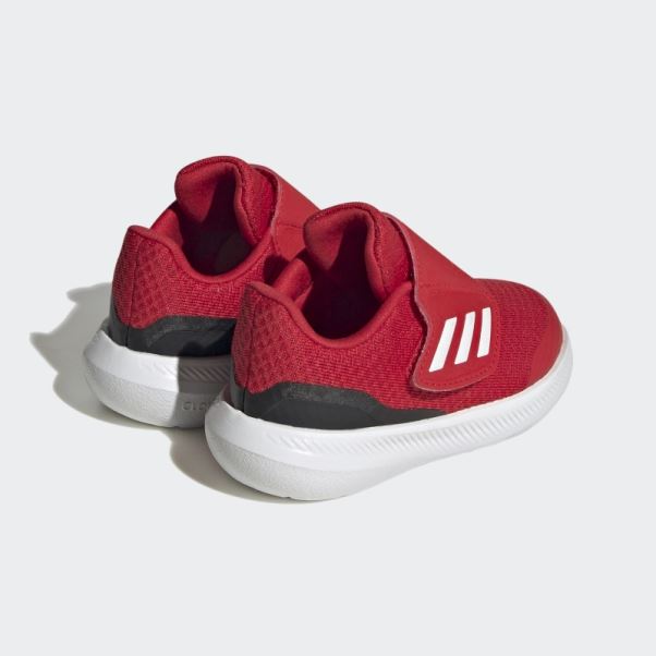 Chaussures à Scratch Runfalcon 3.0 écarlate Adidas
