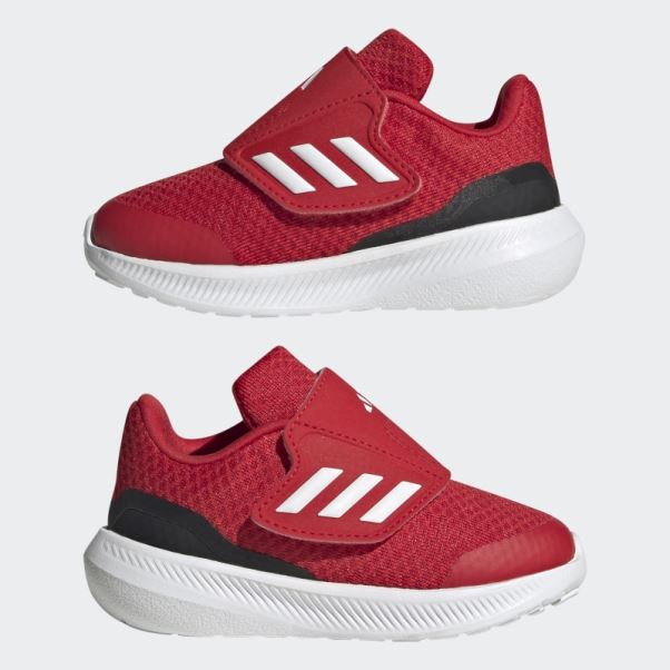Chaussures à Scratch Runfalcon 3.0 écarlate Adidas