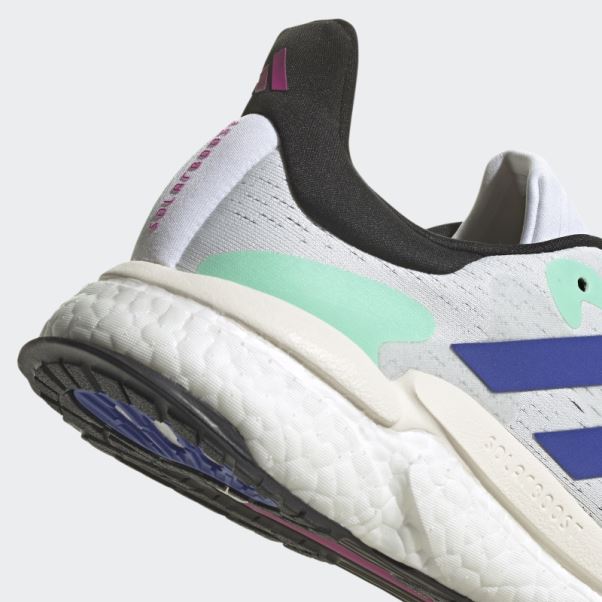 Chaussures Adidas Solarboost 4 Blanches