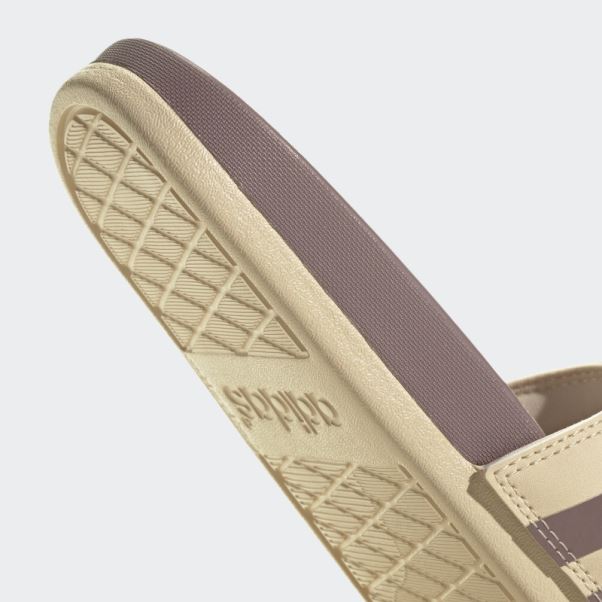 Adilette Comfort Slides Sable Adidas