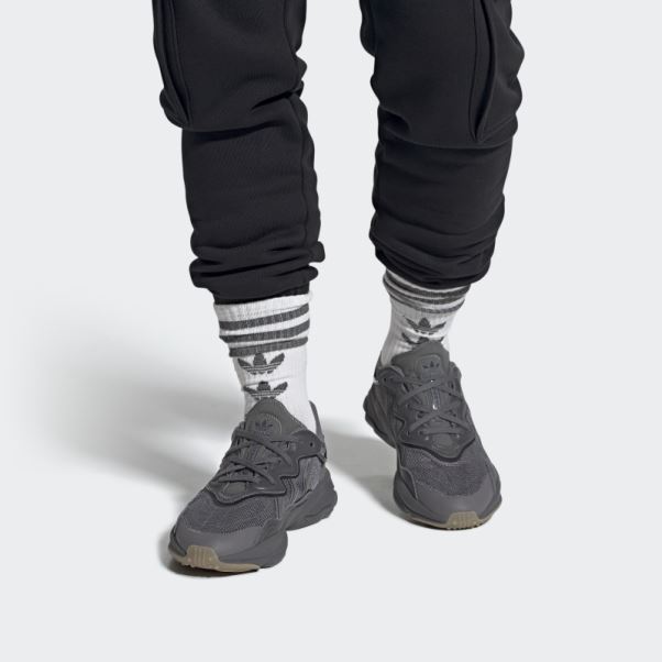Chaussures Adidas Ozweego Noir