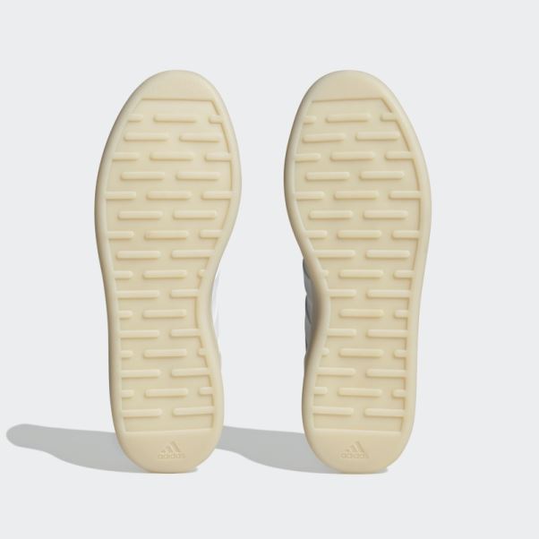 Chaussures Adidas Court Revival Blanches