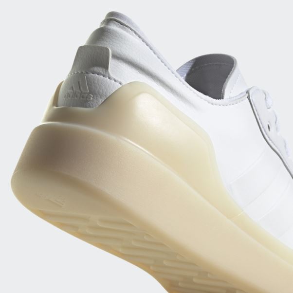 Chaussures Adidas Court Revival Blanches