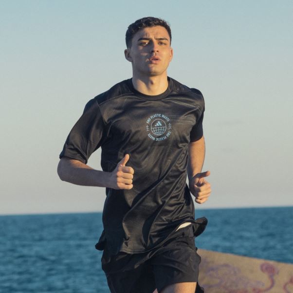 Adidas Conçu Pour Courir Pour Les Océans T-shirt Noir