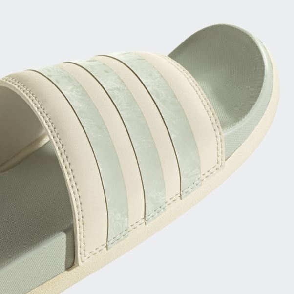Adidas Adilette Confort Diapositives Vert
