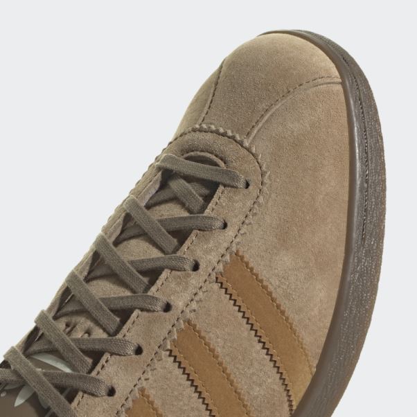 Chaussures Pantone Tabac Adidas