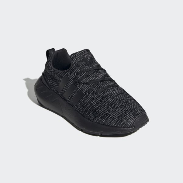 Chaussures Adidas Swift Run 22 Blanches