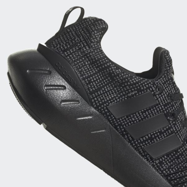 Chaussures Adidas Swift Run 22 Blanches
