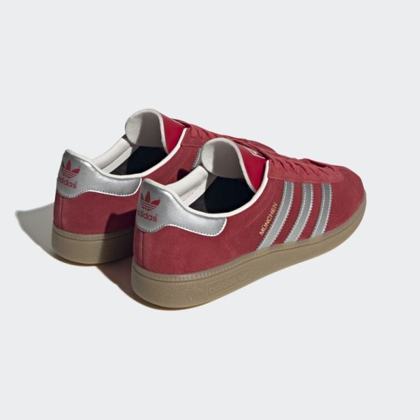 Chaussures Munchen écarlate Adidas