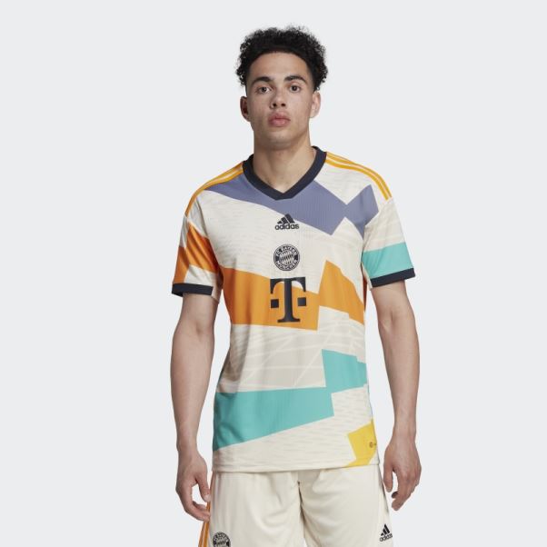 Maillot Fc Bayern 22/23 Quatrième Blanc Adidas élégant