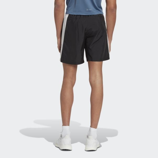 Adidas Possède Le Short De Course Blanc