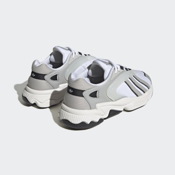 Chaussures Adidas Oztral Blanches