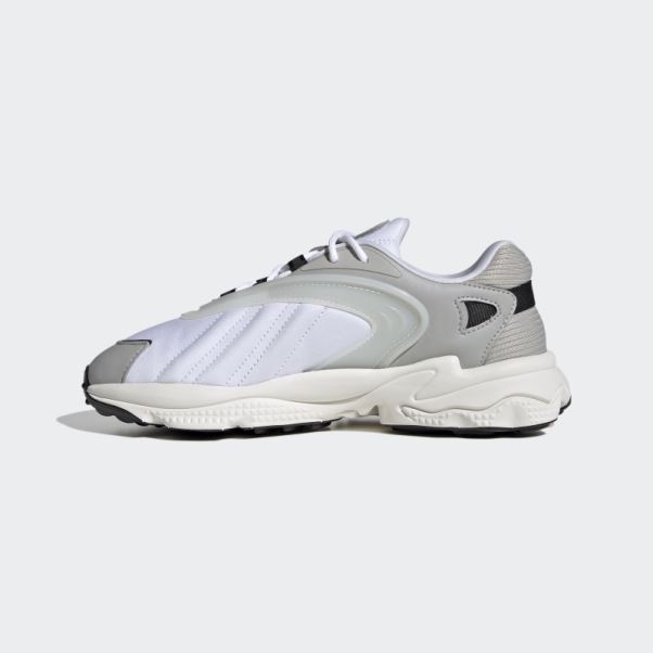 Chaussures Adidas Oztral Blanches