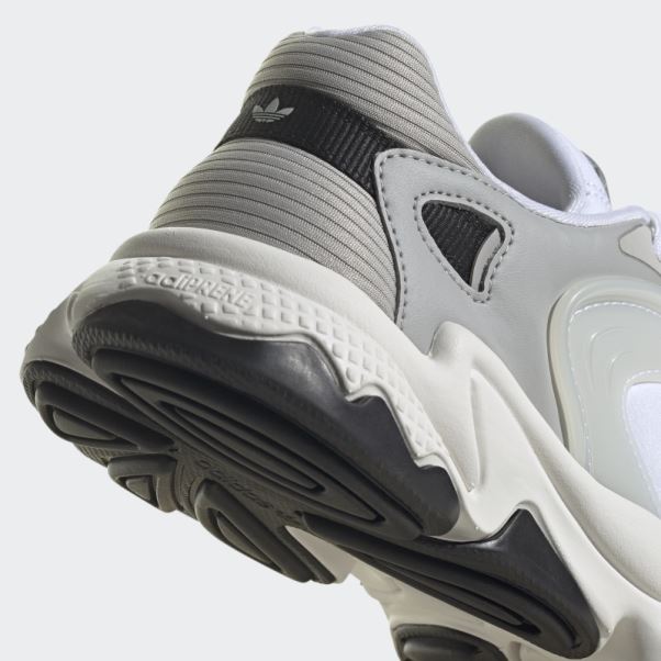 Chaussures Adidas Oztral Blanches