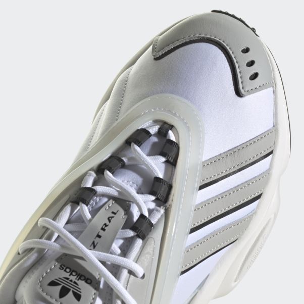 Chaussures Adidas Oztral Blanches