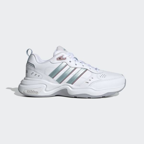 Chaussure Adidas Strutter Blanche