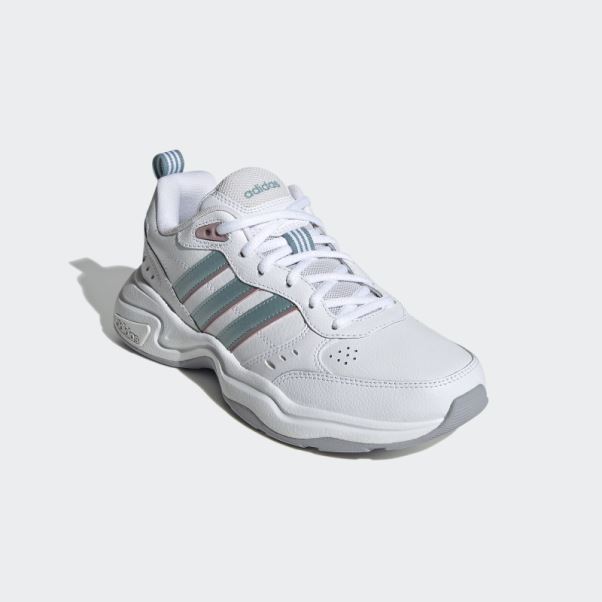 Chaussure Adidas Strutter Blanche