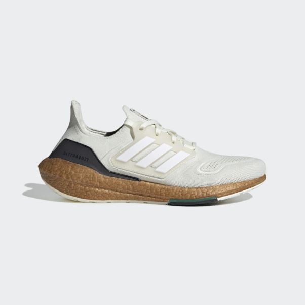 Teinte Blanche Adidas Ultraboost 22 Fait Avec Des Chaussures De La Nature