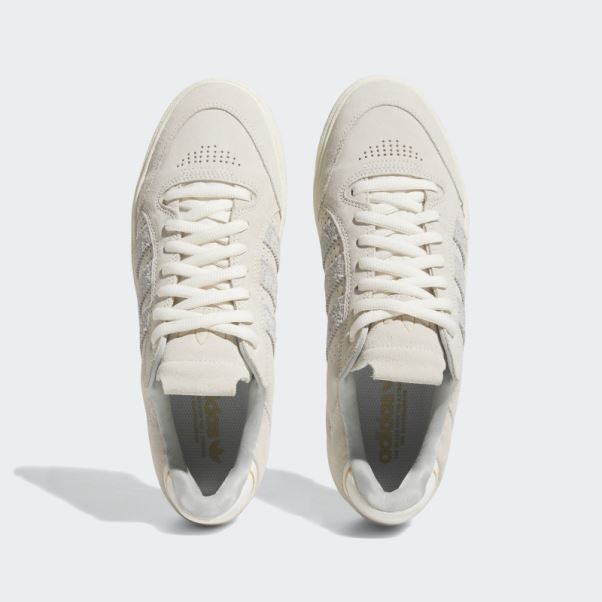 Chaussure Adidas Tyshawn Blanche