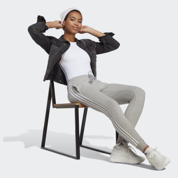 Pantalon Gris Moyen Adidas Essentials 3-stripes En Tissu éponge à Revers