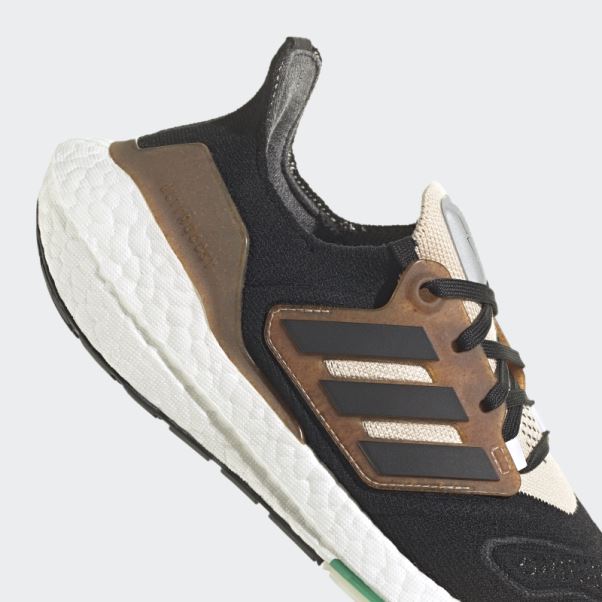 Adidas Ultraboost 22 Noir Fait Avec Des Chaussures De La Nature