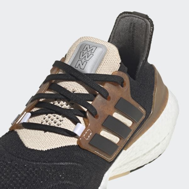Adidas Ultraboost 22 Noir Fait Avec Des Chaussures De La Nature