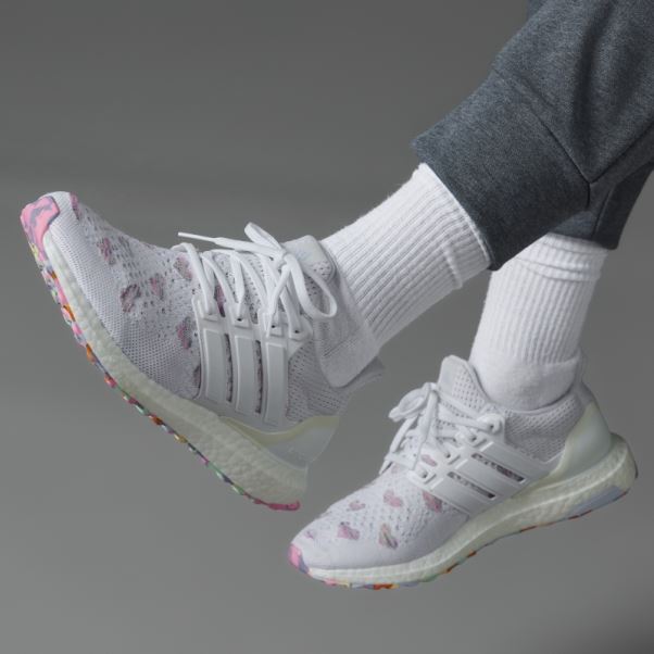 Chaussures Adidas Saint Valentin Ultraboost 1.0 Blanches