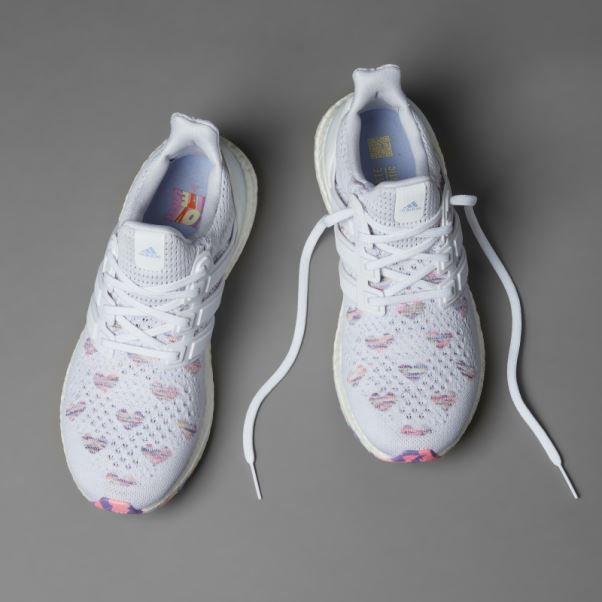 Chaussures Adidas Saint Valentin Ultraboost 1.0 Blanches