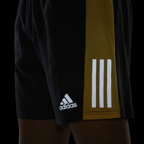 Adidas Possède Le Short De Course Or
