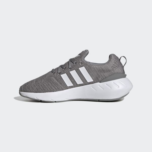 Chaussures Adidas Swift Run 22 Grises