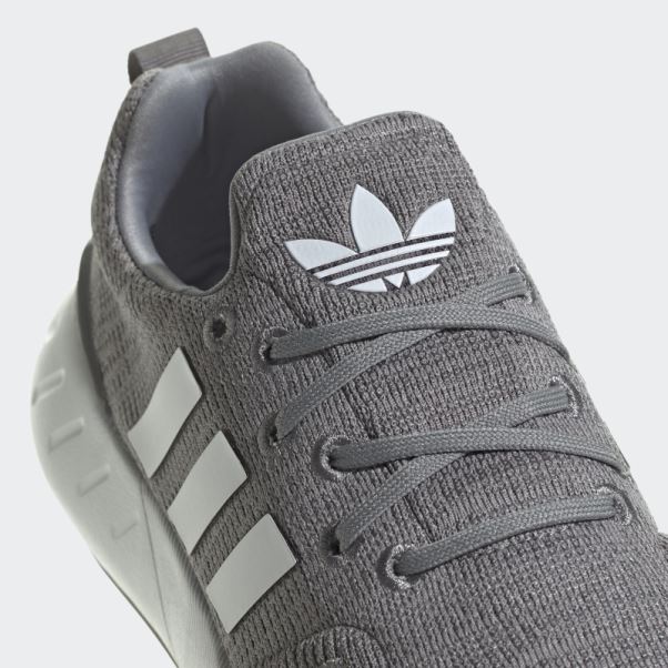 Chaussures Adidas Swift Run 22 Grises