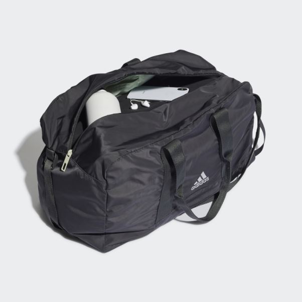 Normes Adidas En Carbone Conçues Pour Déplacer Le Sac De Sport D'entraînement