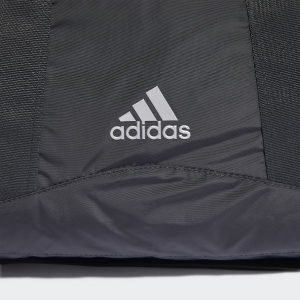 Normes Adidas En Carbone Conçues Pour Déplacer Le Sac De Sport D'entraînement