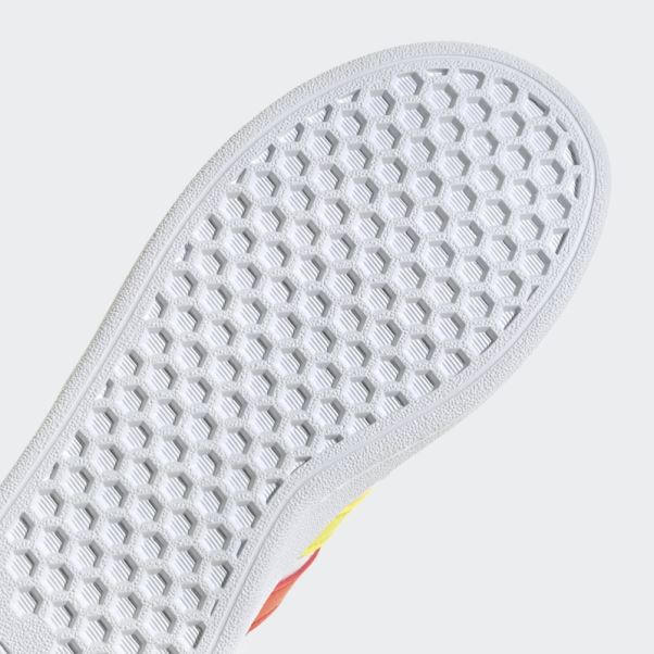 Adidas Grand Court Sustainable Lifestyle Court Chaussures à Lacets élastiques Et Sangle Supérieure Orange Vif